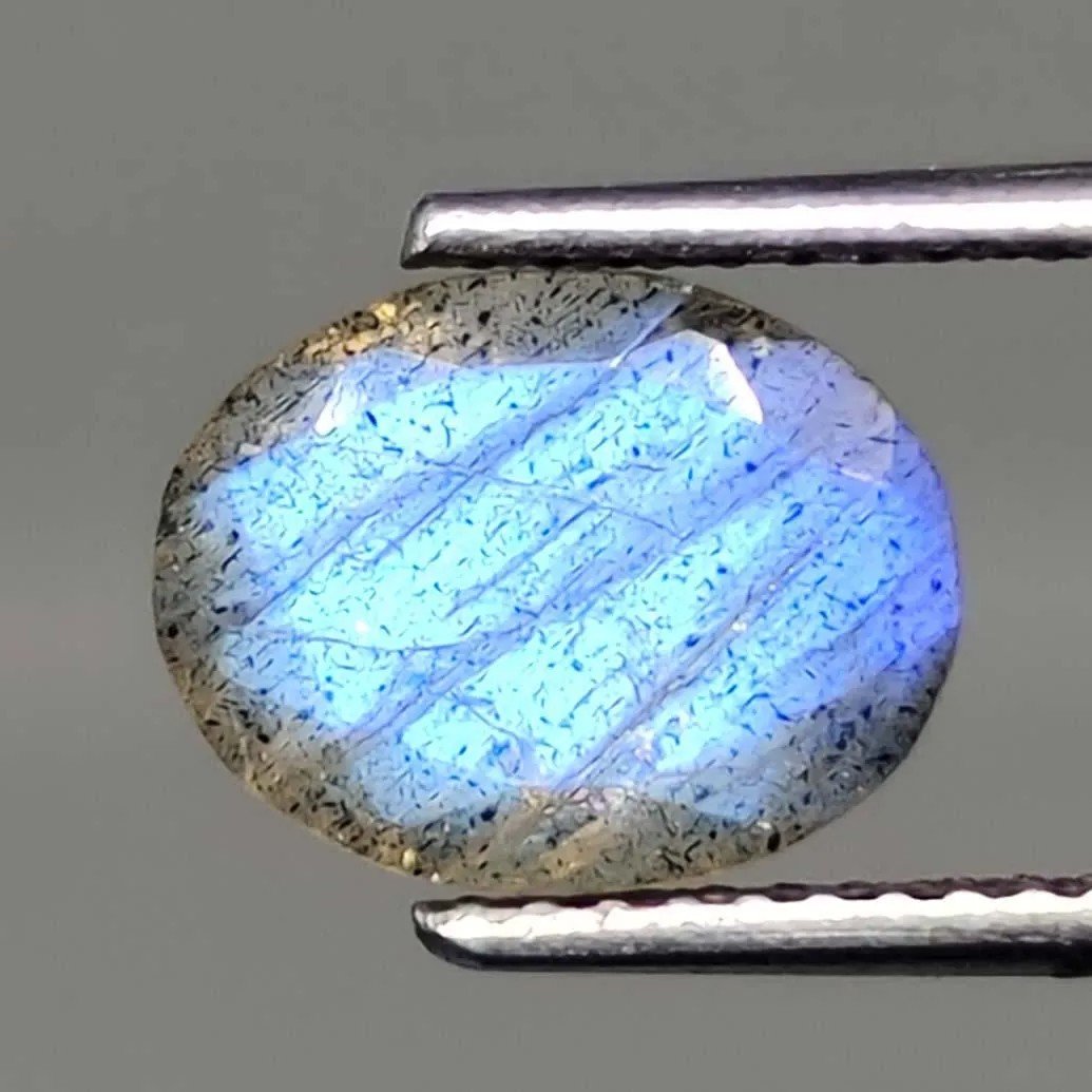1.40 ct Natural Faceted Labradorite: No Reserve! Gemstones: Labradorite Carat Weights: 1.40 ct Size/Dimensions: 9 X 7 mm Origin : Labrador Shipping: Domestic: Flat-rate of $7.00 to anywhere within the contiguous U.S. International: Forei