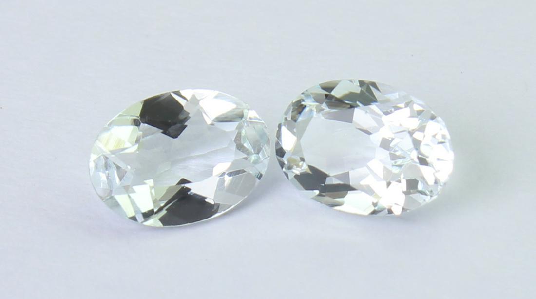 1.39 Cts Natural Aquamarine Lot: No Reserve! Gemstone : Natural Aquamarine Origin : Australia Weight : 1.39 carats Dimensions : 7x5 mm Shape : Oval Cut Number Of Stone : 2 Color : Colorles Treatment : No Treatment Transparency : Tran