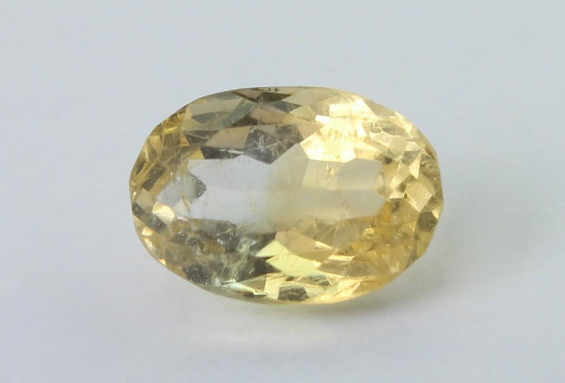 2.48 Cts Natural Tanzanite: No Reserve! Gemstone: Natural Citrine Origin: Brazil Weight: 2.48 Carats Measurements: 9x7 mm Shape / Cut: Oval Cut Colour: Yellow Transparency: transparent Clarity: No visible inclusion Shippin