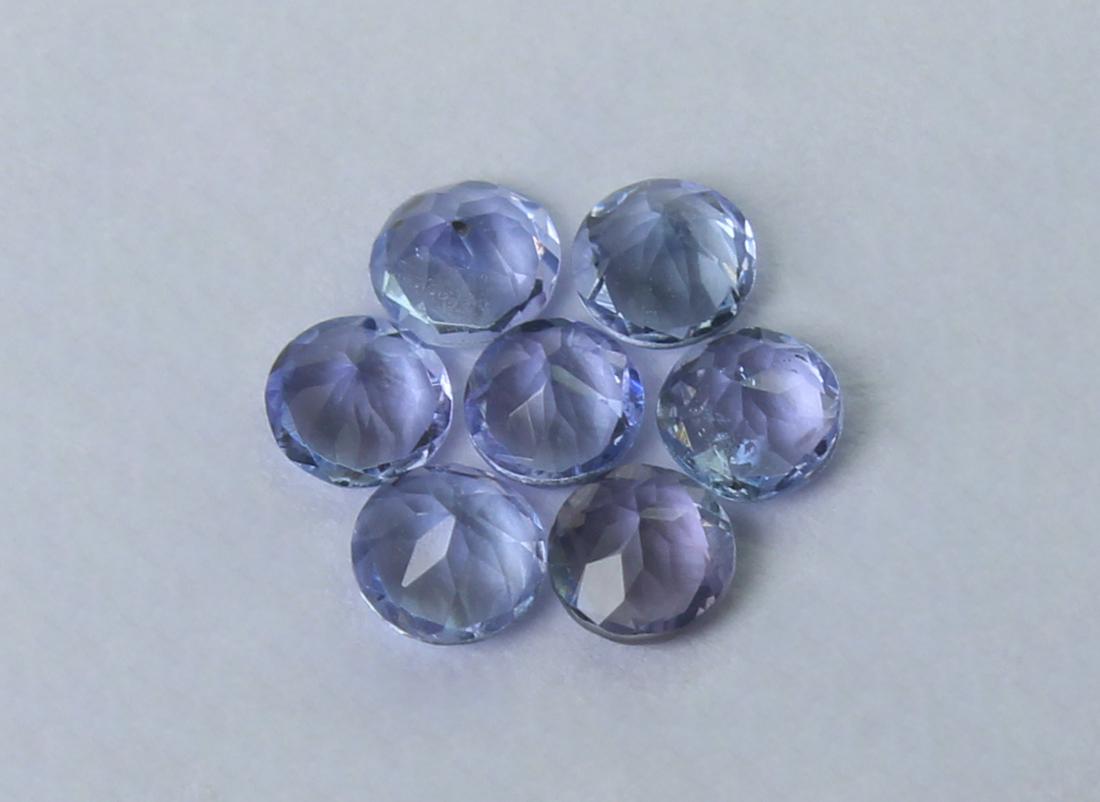 0.57 Cts Natural Tanzanite: No Reserve! Gemstone : Natural Tanzanite Shape and cut : Round Cut Weight : 0.57 Carats Measurements : 2.91x2.90x1.83 - 2.65x2.63x1.61 mm Number Of Stone : 8 Color : voilite Transprancy : Transparent 