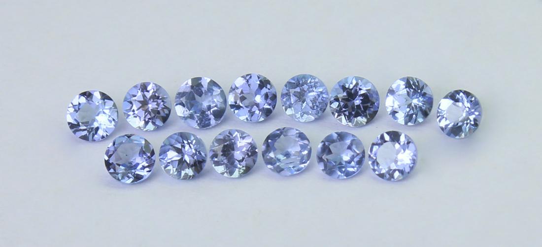 1.03 Cts Natural Tanzanite Lot: No Reserve! Gemstone : Natural Tanzanite Shape and cut : Round Cut Weight : 1.03 Carats Measurements : 2.5x2.5 mm Number Of Stone : 14 Color : voilite Transprancy : Transparent Treatment : No Treatmen