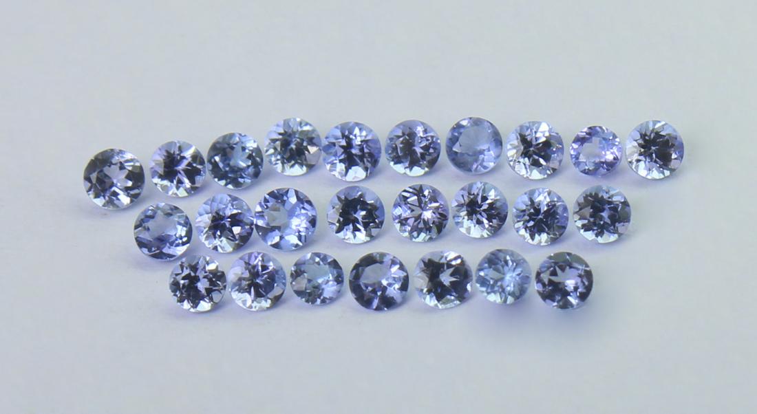 1.04 Cts Natural Tanzanite Lot: No Reserve! Gemstone : Natural Tanzanite Shape and cut : Round Cut Weight : 1.04 Carats Measurements : 2x2 mm Number Of Stone : 25 Color : voilite Transprancy : Transparent Treatment : No Treatment Or