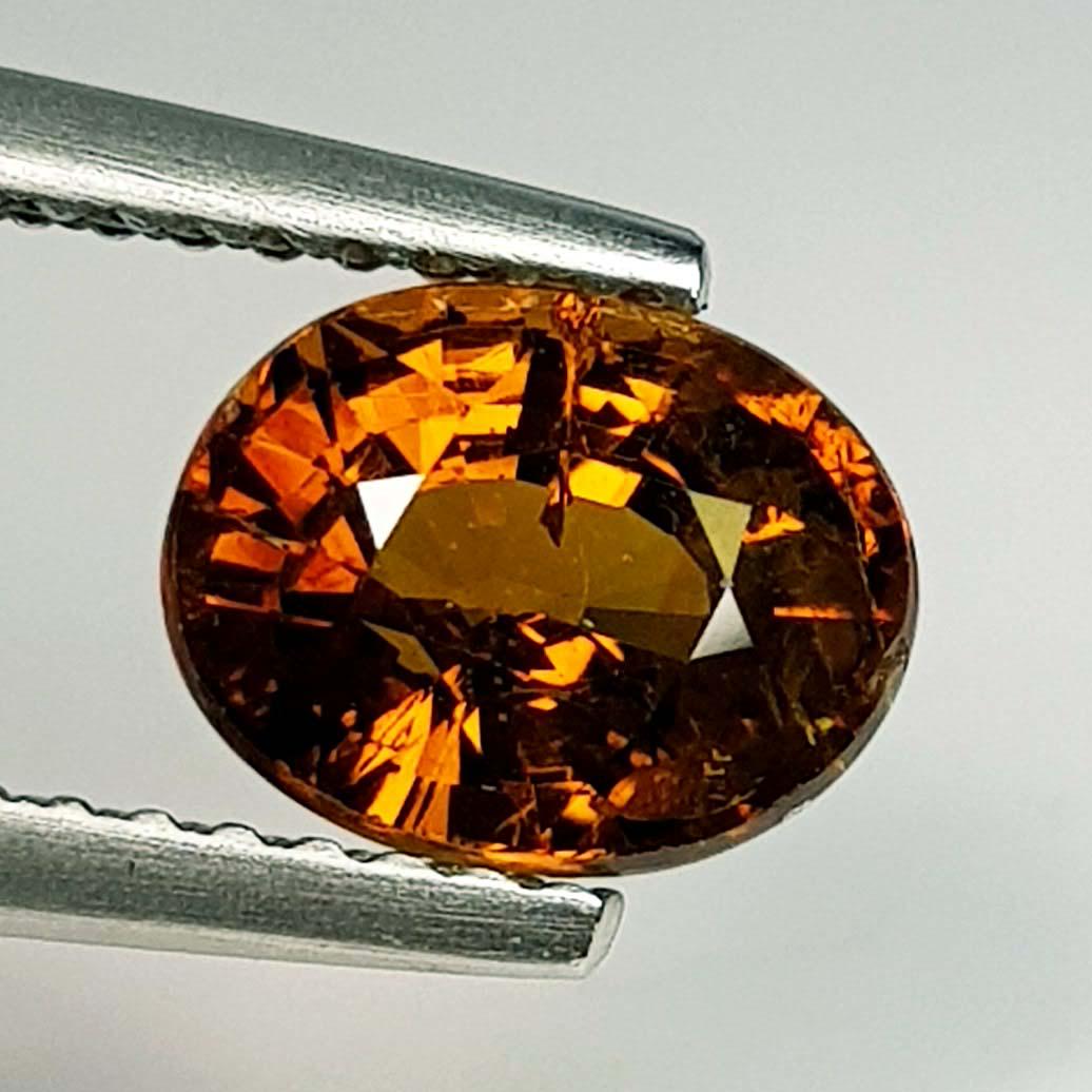 Natural Mali Garnet Oval Cut - 1.92 ct: No Reserve! Title: Natural Mali Garnet Oval Cut - 1.92 ct Color/Clarity: SI Carat Weight: 1.92 Dimensions: 7.80 x 6.00 x 5.10 Additional Information: Oval - Mali Shipping: Domestic: Flat-rate of $7.0