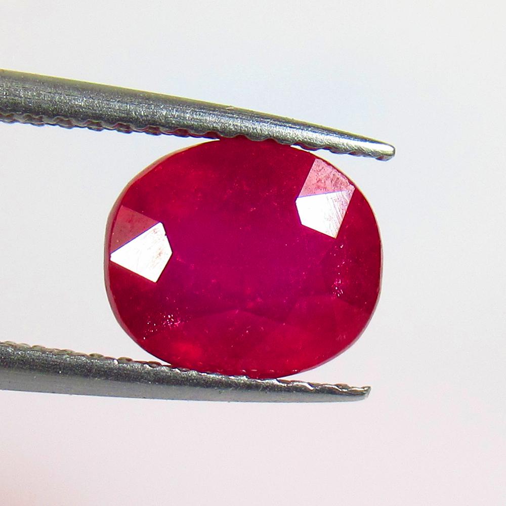 3.00 Ct Natural Mozambique Red Ruby Oval Cut (1 of 2)