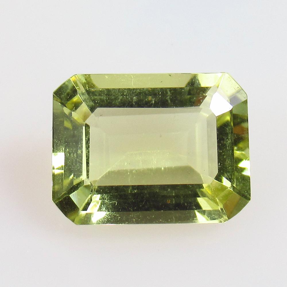 6.47 Ct Natural Lemon Quartz Octagon Cut: No Reserve! Title: 6.47 Ct Natural Lemon Quartz Octagon Cut Stone Clarity: VVS Gemstone: Natural Lemon Quartz Carat Weights: 6.47 Size/Dimensions: 13.80 x 10.50 x 6.50 mm Additional Info: Good Luster 