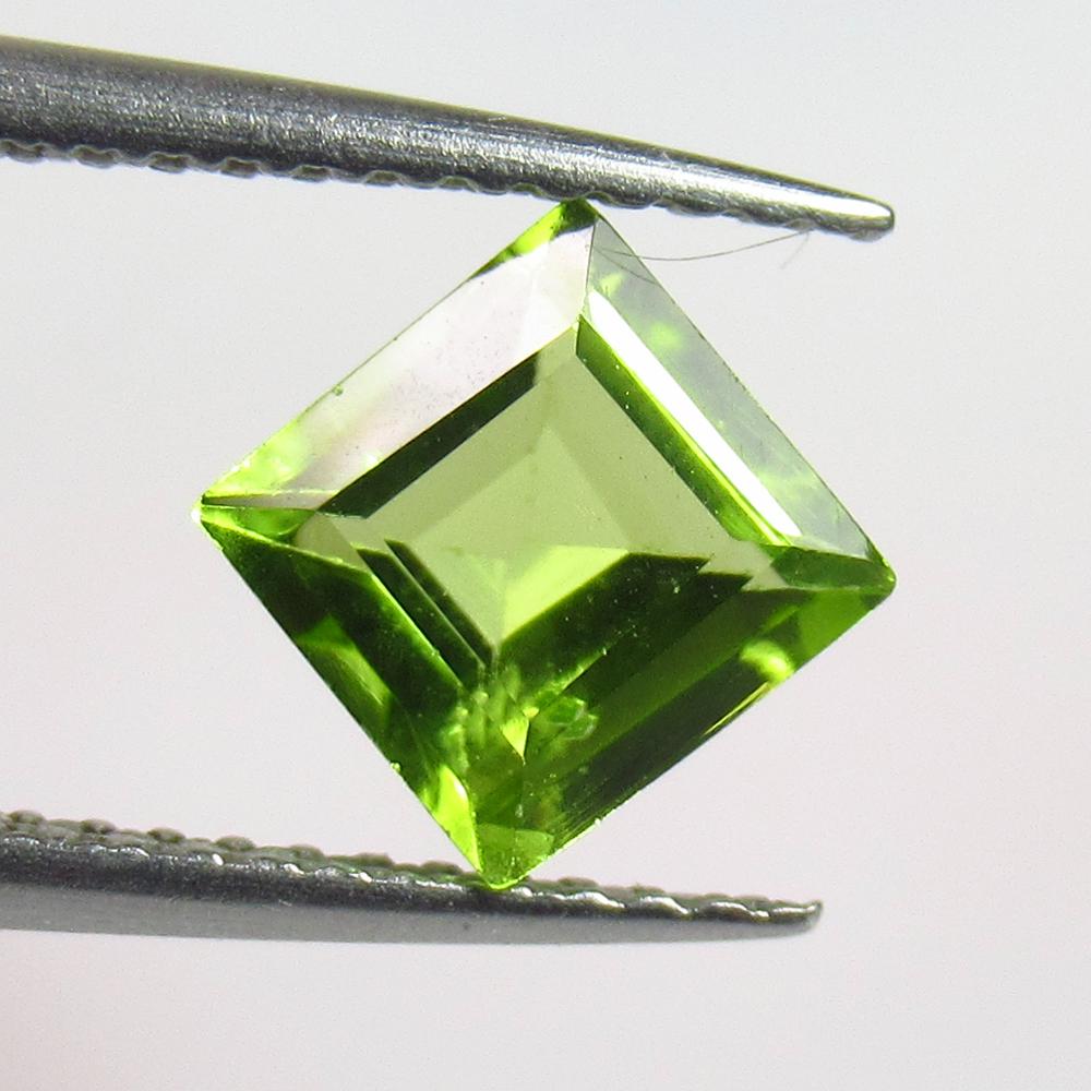 1.33 Ct Natural Pakistan Peridot Square Cut: No Reserve! Title: 1.33 Ct Natural Pakistan Peridot Square Cut Stone Clarity: VVS Gemstone: Natural Peridot Carat Weights: 1.33 Size/Dimensions: 6.20 x 6.20 x 3.70 mm Additional Info: Top Class Full L