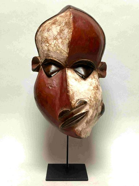 African disease or "Malade" mask - Pende - Congo (1 of 14)