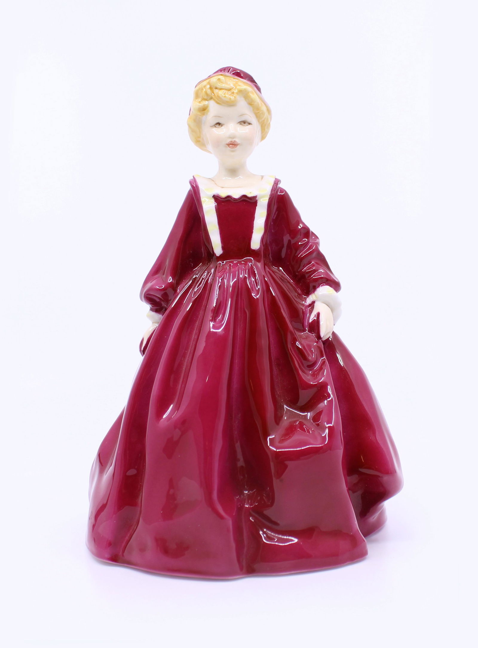 Royal Worcester Figurine Claret Grandmothers Dress 3081: Manufacturer Royal Worcester Title Claret Grandmothers Dress 3081 Height 15 cm / 6 in Backstamp First quality, black Condition Very good condition. No chips, cracks, repairs Royal Worcester Figurine C