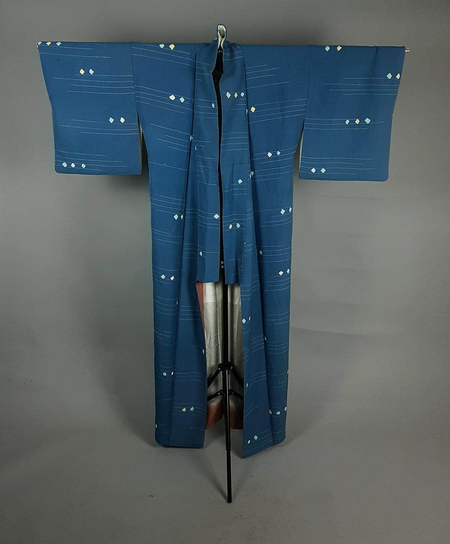 BLUE COTTON GEOMETRIC KIMONO (1 of 8)