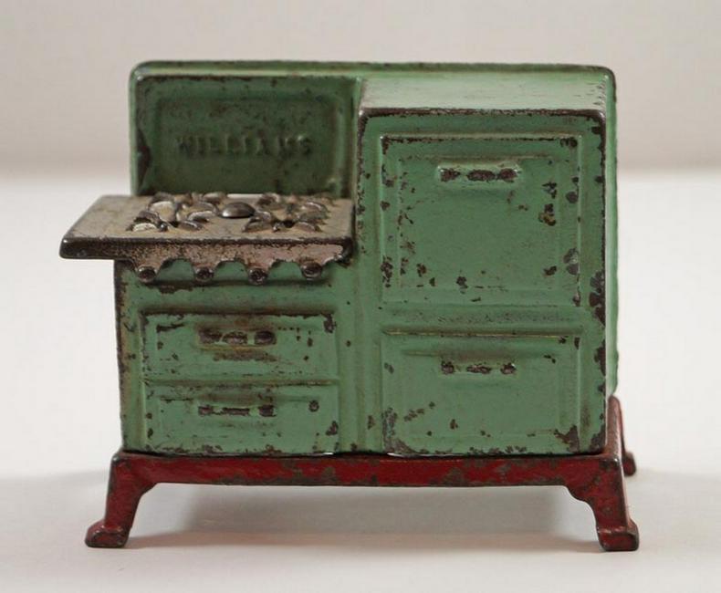 Antique Stove Cast Iron Doll House Furniture Toy (1 of 5)