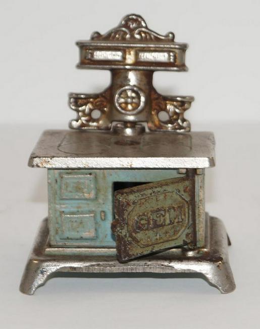 Antique Gem Range Stove Cast Iron Toy (1 of 5)