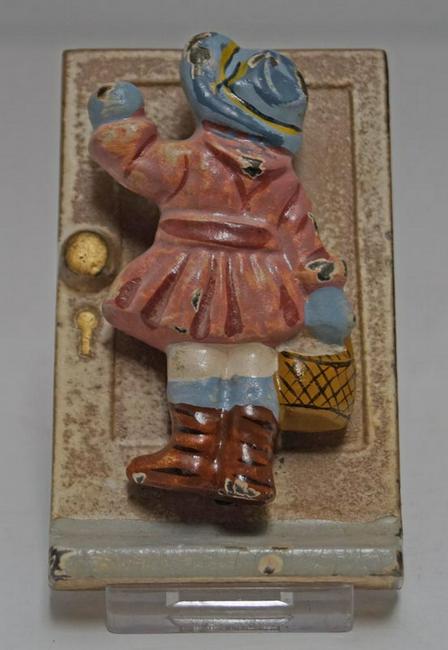 Girl Knocking on Door Cast Iron Doorknocker (1 of 7)