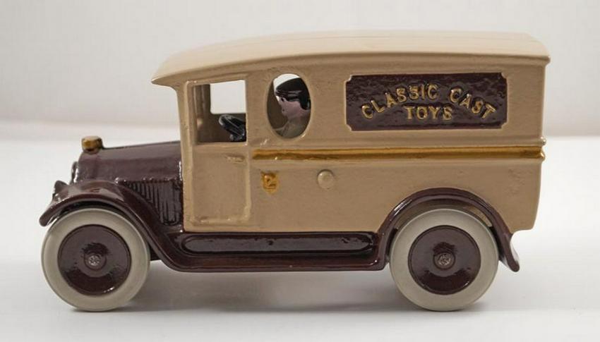 Buick Panel Truck Cast Iron Classic Cast Toy (1 of 8)