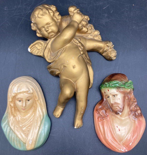 3 Antique Religious Wall Art Plaques: Title: 3 Antique Religious Wall Art Plaques Date/Period: Approx 1950-60's Dimension: Largest approx 8" x 6" Materials: Chalkware / plaster Additional Information: A wonderful grouping of 3 religious w