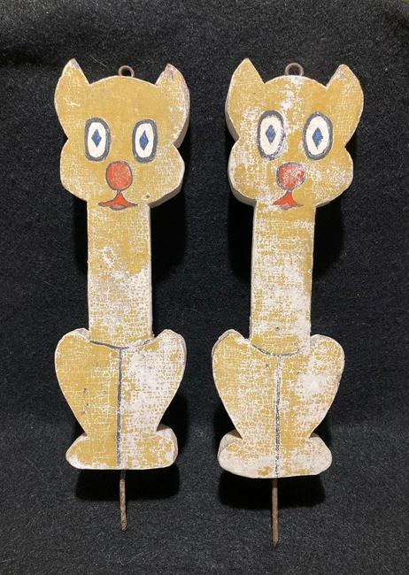 C1940's twin yard art cats (1 of 5)