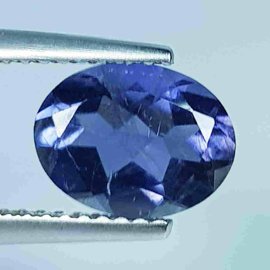 1.53 ct Natural Iolite Oval Cut: No Reserve! Title: 1.53 ct Natural Iolite Oval Cut Color/Clarity: SI Carat Weight: 1.53 Size/Dimensions: 9.10 x 7.10 x 4.50 Additional Information: Oval- Brazil Shipping: Domestic: Flat-rate of $7.00