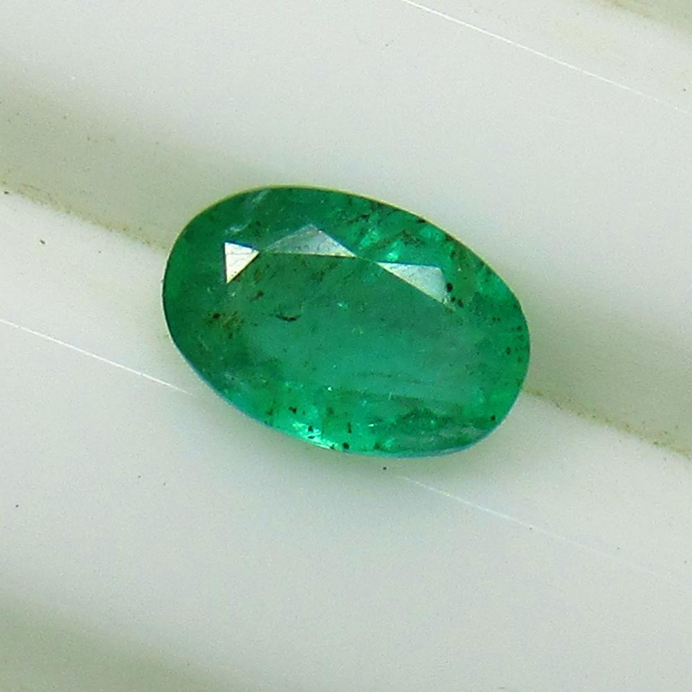 0.95 Ct Natural Zambian Emerald Oval Cut (1 of 2)
