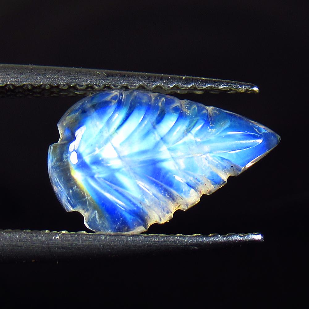 2.18 Ct Natural Blue Moonstone Carving: No Reserve! Title: 2.18 Ct Natural Blue Moonstone Carving Color/Clarity: Translucent Gemstone: Natural Moonstone Carat Weight: 2.18 Size/Dimensions: 11.30 x 7.30 x 3.50 mm Additional Information: Exce