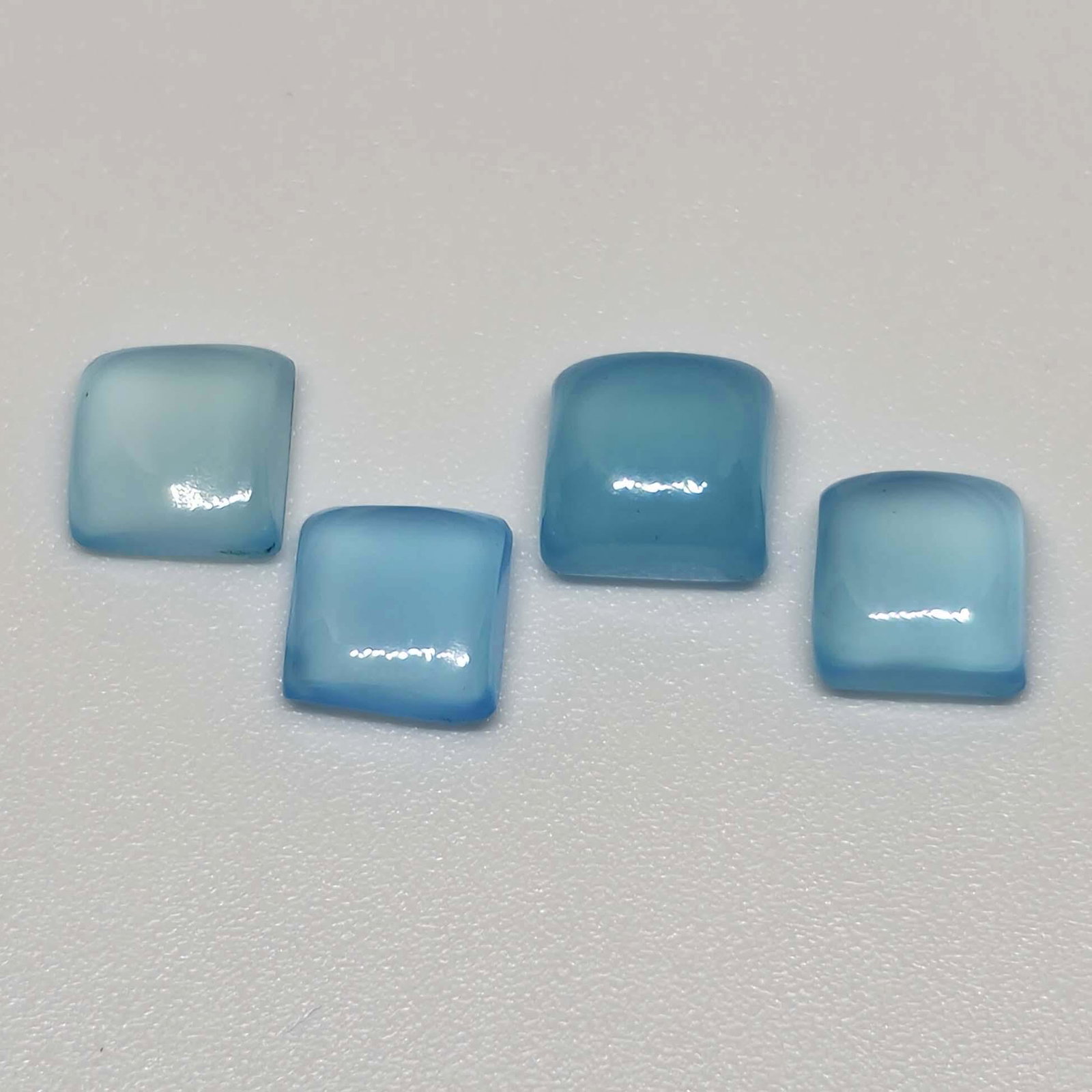 5.05 ct Natural Blue Chalcedony Lot: No Reserve! Gemstones: Chalcedony Carat Weights: 5.05 ct Size/Dimensions: 6.3 x 6.3 x 3 mm Origin : India Shipping: Domestic: Flat-rate of $7.00 to anywhere within the contiguous U.S. International: F