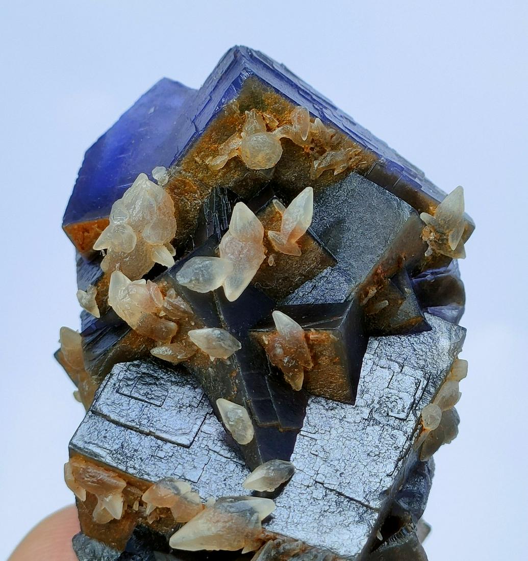 81 Gram Gorgeous Natural Colorful Fluorite With Calcite: Title: 81 Gram Gorgeous Natural Colorful Fluorite With Calcite Specimen Treatment: Natural Weight: 81 Gram Size/Dimensions: 57x32x26 mm Origin: Pakistan Reserve: $25.00 Shipping: Domestic: Flat-rate o