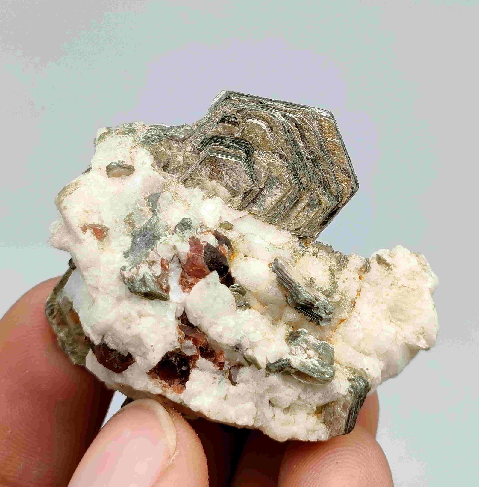 32 Gram Beautiful Natural Garnet With Mica Specimen (1 of 3)