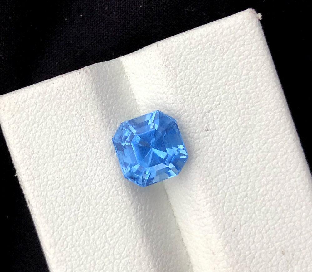 Santa Maria Color Aquamarine Gemstone Presenting (1 of 6)