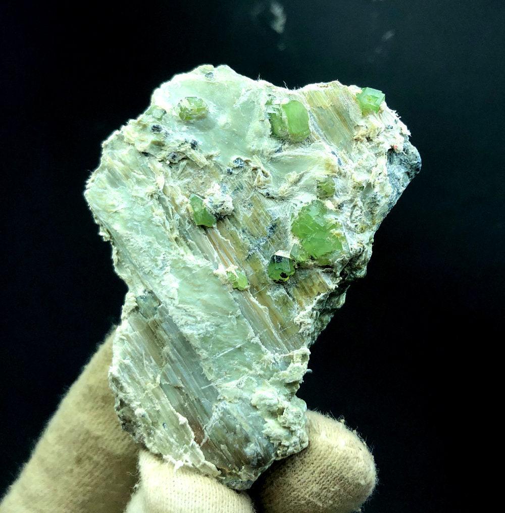 Garnet Crystal Terminated And Undamaged Green Color (1 of 5)