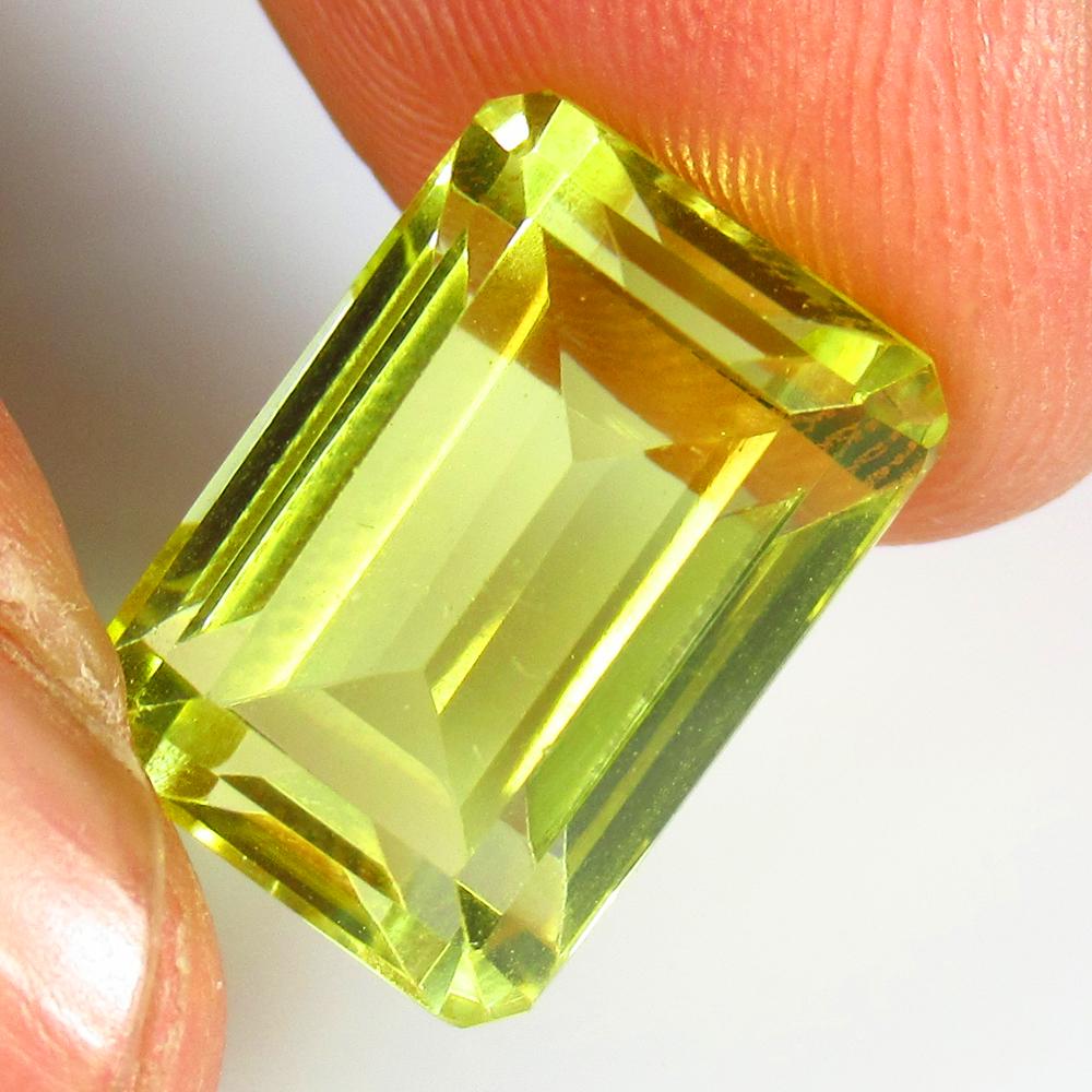 8.89 Ctw Natural Lemon Quartz Octagon Cut: No Reserve! Title: 8.89 Ctw Natural Lemon Quartz Octagon Cut Stone Clarity: VVS Gemstones: Lemon Quartz Carat Weights: 8.89 Size/Dimensions: 13.70 x 9.60 x 8.20 mm Additional Information: Good Luster 