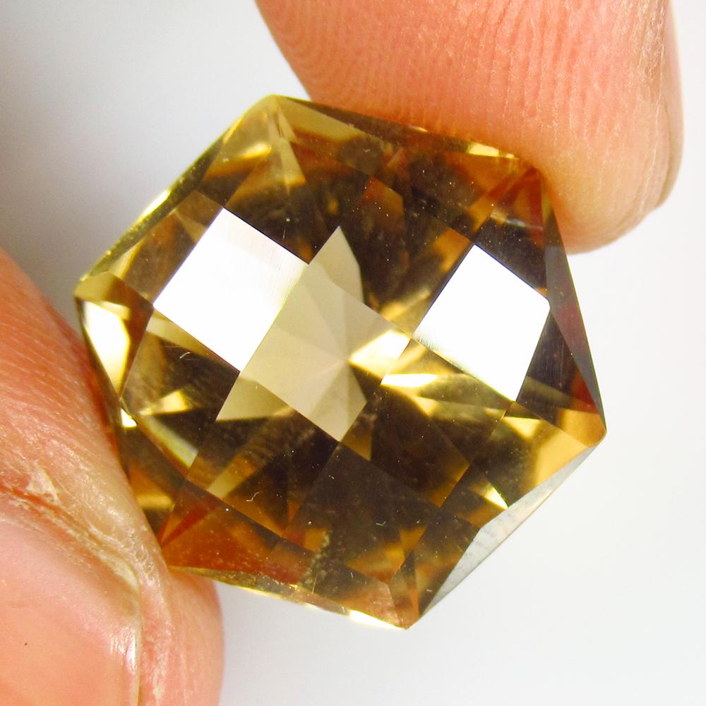 11.08 Ctw Natural Champagne Quartz Hexagon Cut (1 of 2)