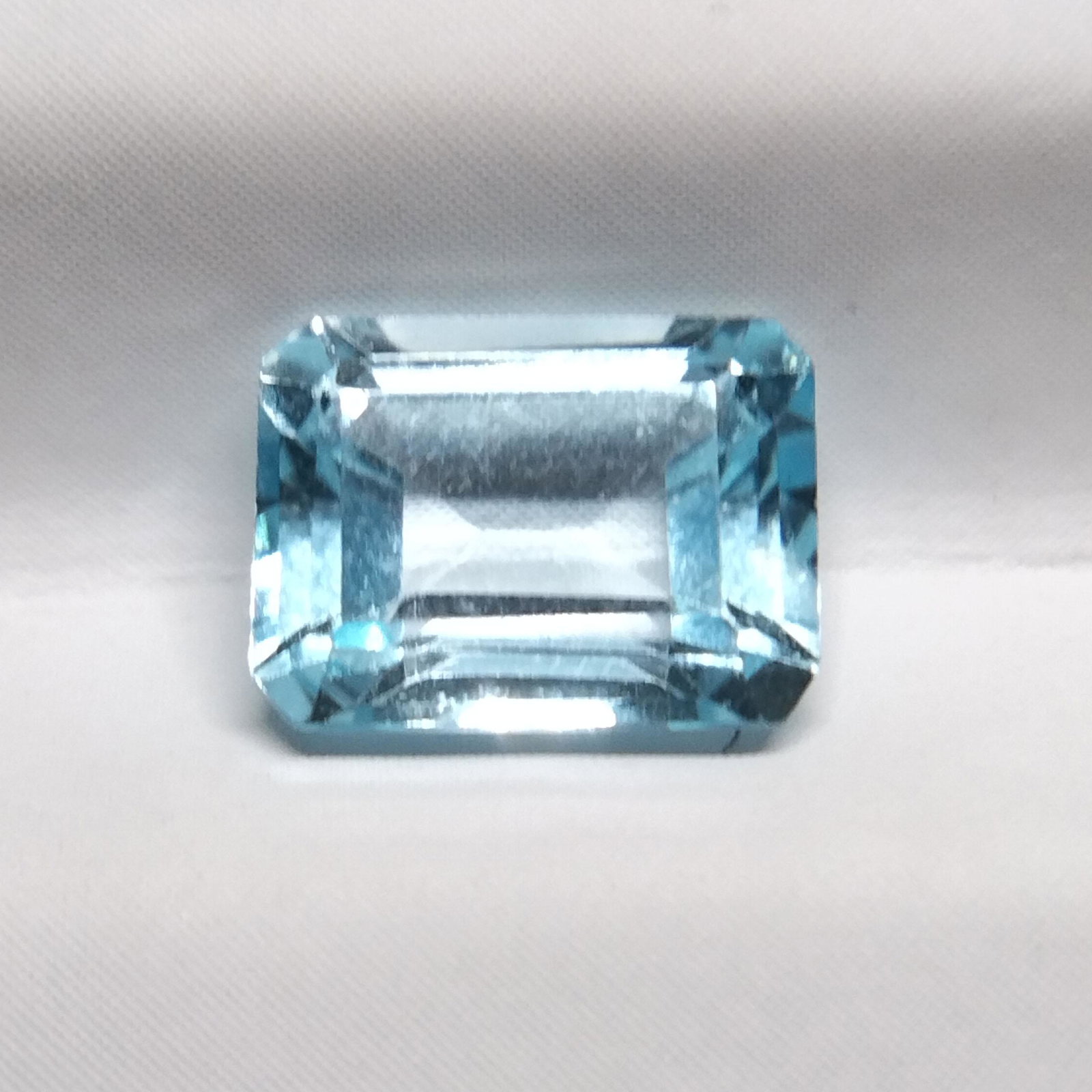 Natural Emerald Cut 1.85 Carats Topaz Loose Gemstone (1 of 7)