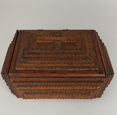 Small Tramp Art Box w/ Cross on top (1 of 7)