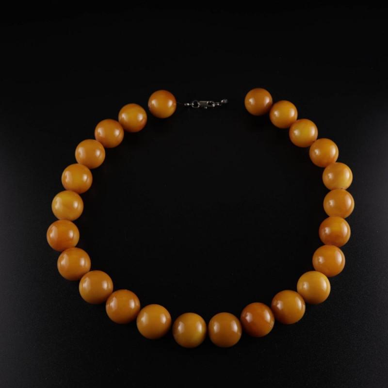84g Baltic amber necklace vintage butterscotch yellow (1 of 10)