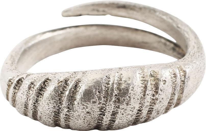 SUPERB VIKING WARRIOR'S RING SIZE 11 1/4 (1 of 3)