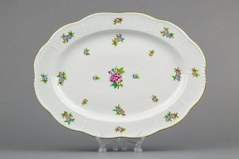 Herend ETON Oval Serving Platter #103/ETON: Herend ETON Oval Serving Platter Manufacturer: Herend Porcelain Manufactory (Hungary) Quality: Handpainted, 1st class Pattern: ETON Condition: Pre-owned, in excellent condition, as seen on photos. No