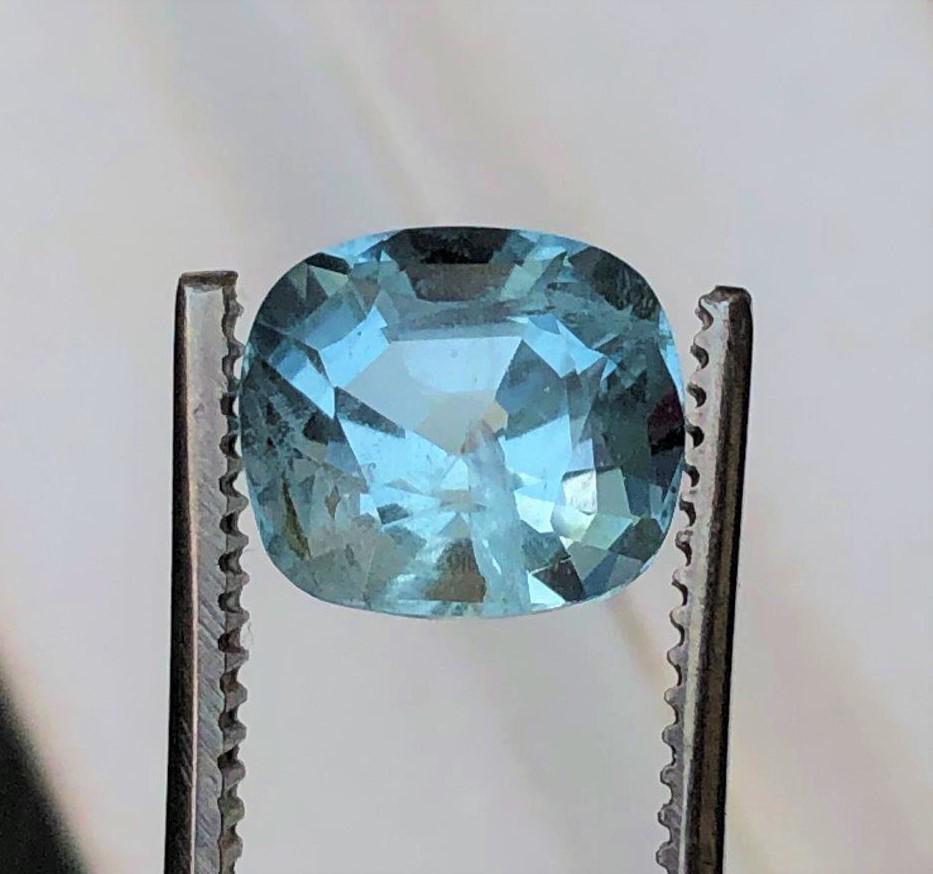 3.15 Carats Top Color Natural Aquamarine - 10X9X7 mm (1 of 3)