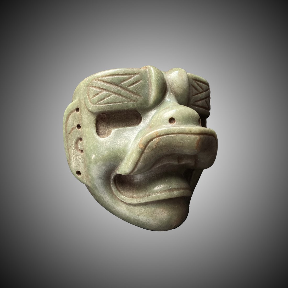 Olmec green Jade Maskette (1 of 4)