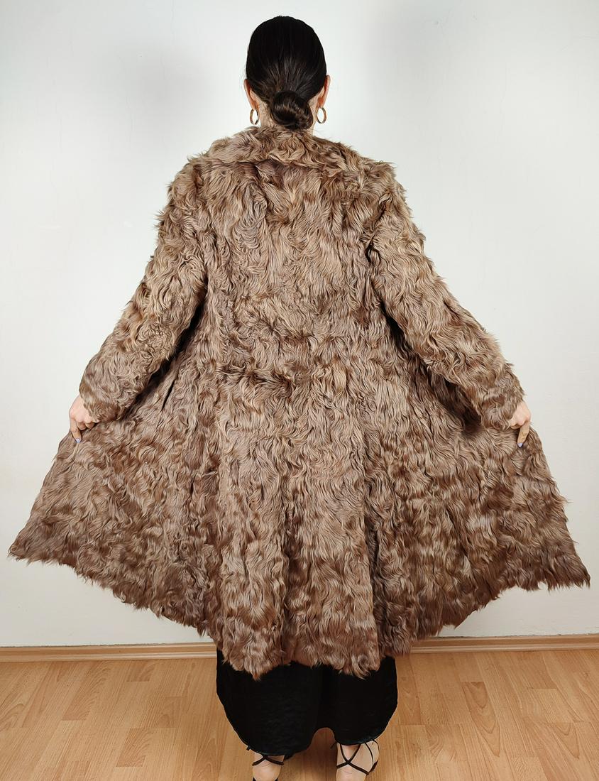 BROWN LAMB FUR COAT (1 of 7)