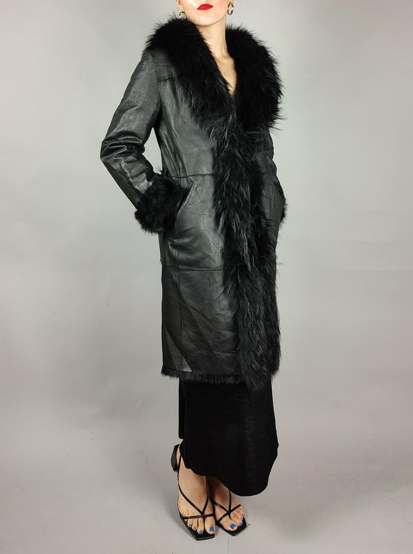 BLACK FOX FUR COAT (1 of 8)