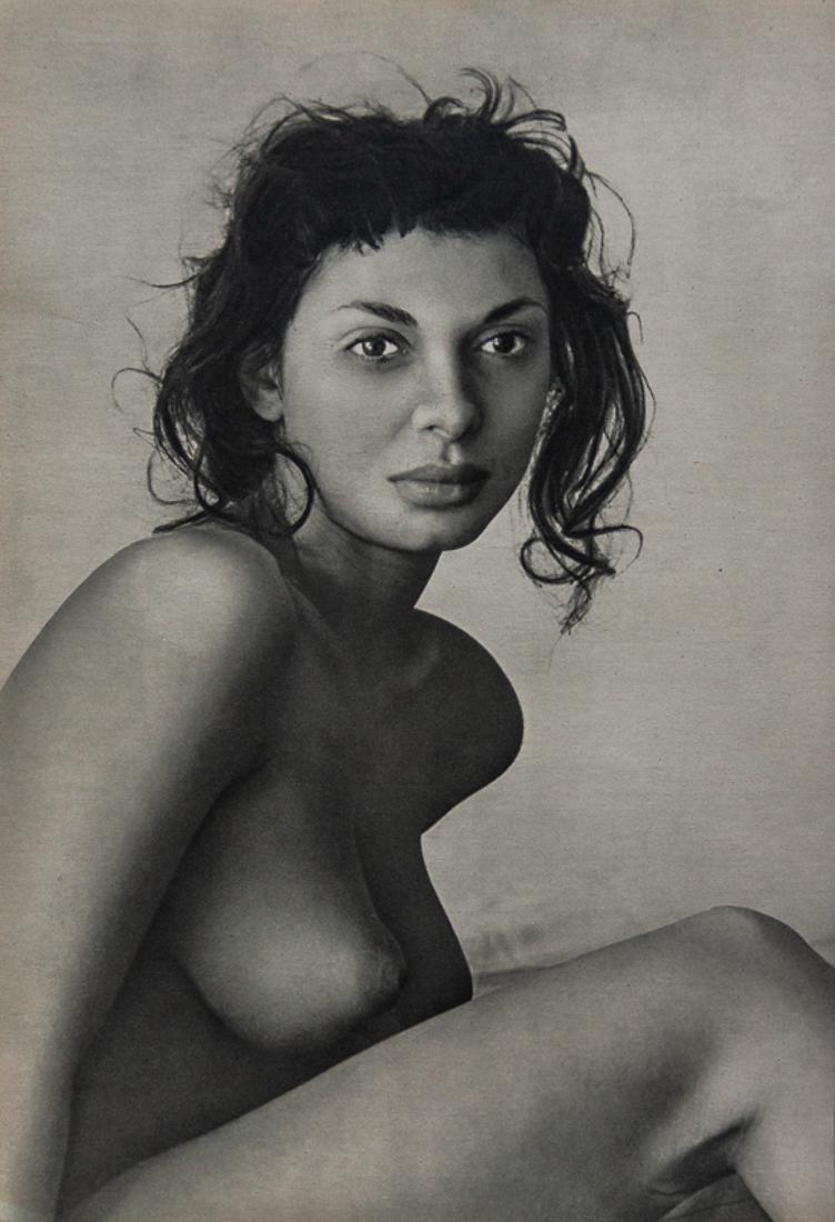 ANDRE DE DIENES - Sitting Nude: Artist: Andre De Dienes Title: Sitting Nude Medium: Sheet Fed Gravure, 1950s, France Dimensions: 7.95x11.2" Description: Heat Wax Mounted on 12x16" Conservation Board Artist Bio: Andre De Dienes was a