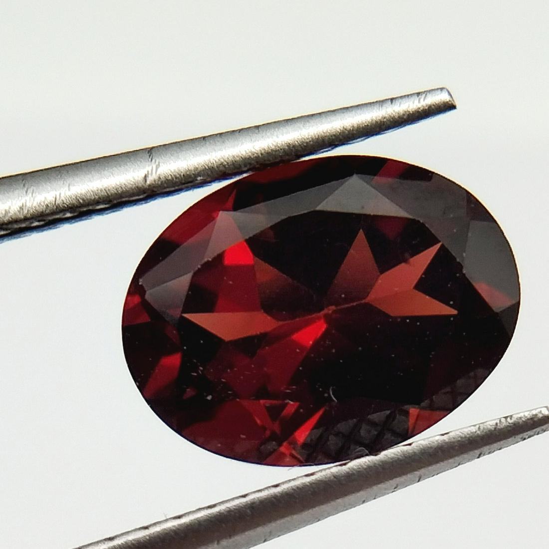 Natural Oval Cut 1.27 Carats Garnet Loose Gemstone (1 of 9)