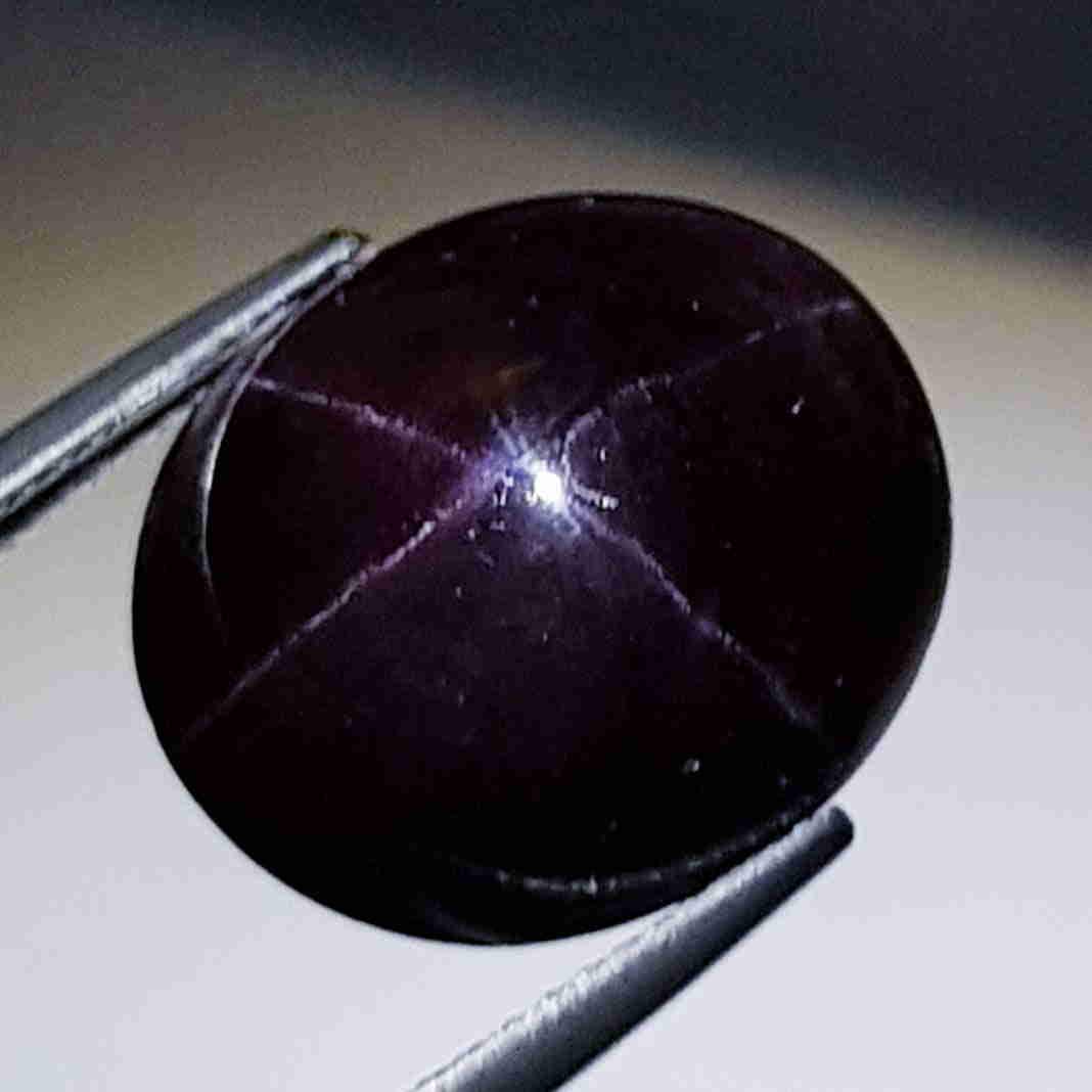 Natural Four Ray Star Garnet 22.71 ct (1 of 5)