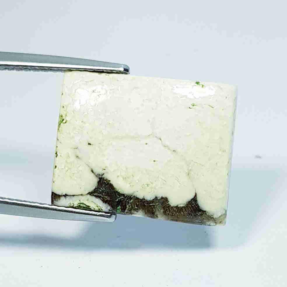 11.82 ct Natural China Jasper: No Reserve! Title: 11.82 ct Natural China Jasper Color/Clarity: Opaque Carat Weight: 11.82 Size/Dimensions: 17.50 x 13.90 x 4.10 Additional Information: Rectangular - Brazil Shipping: Domestic: Flat