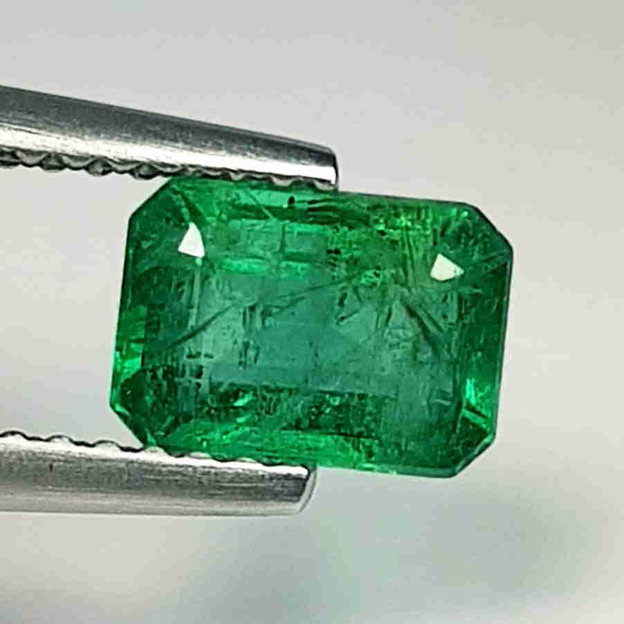 1.30 Ct Natural Emerald Octagon Cut (1 of 4)
