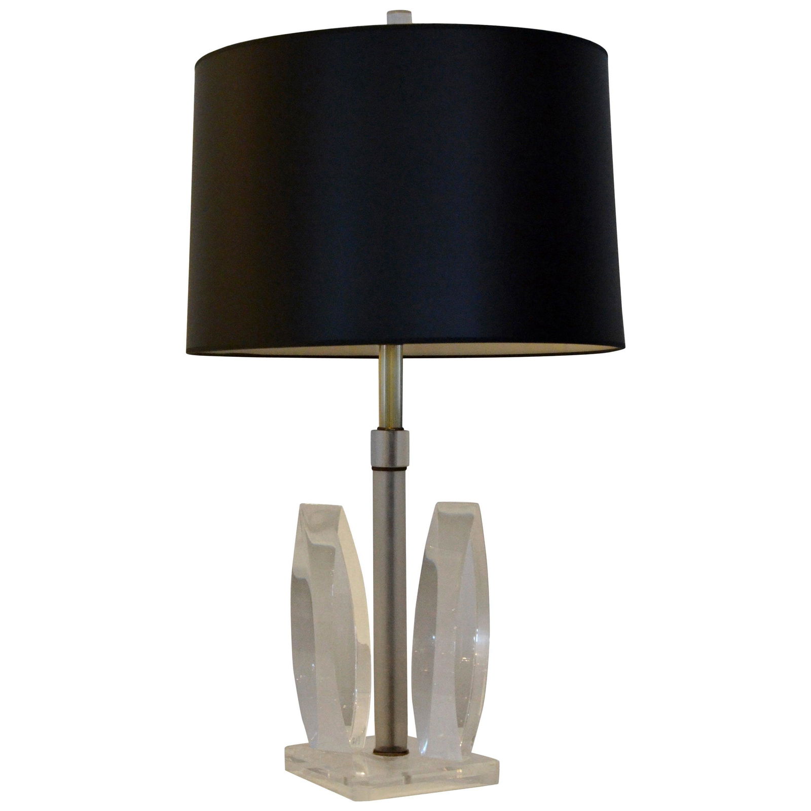 Van Teal Attributed Sculptural Acrylic / Lucite with: Title: Van Teal Attributed Sculptural Acrylic / Lucite with Brass Accents Table Lamp Description: Offered is an elegant Mid-Century Modern sculptural table lamp attributed to Hivo Van Teal featuring t