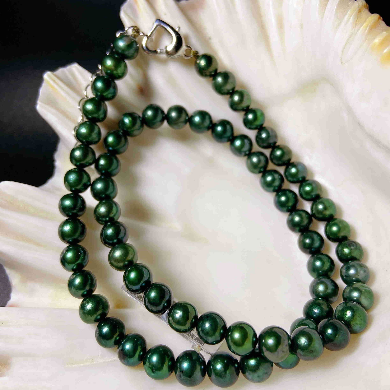 Tahitian peacock Green Round pearls necklace (1 of 3)
