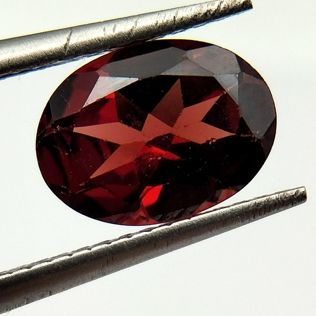 Natural Oval Cut 1.17 Carats Garnet Loose Gemstone (1 of 9)