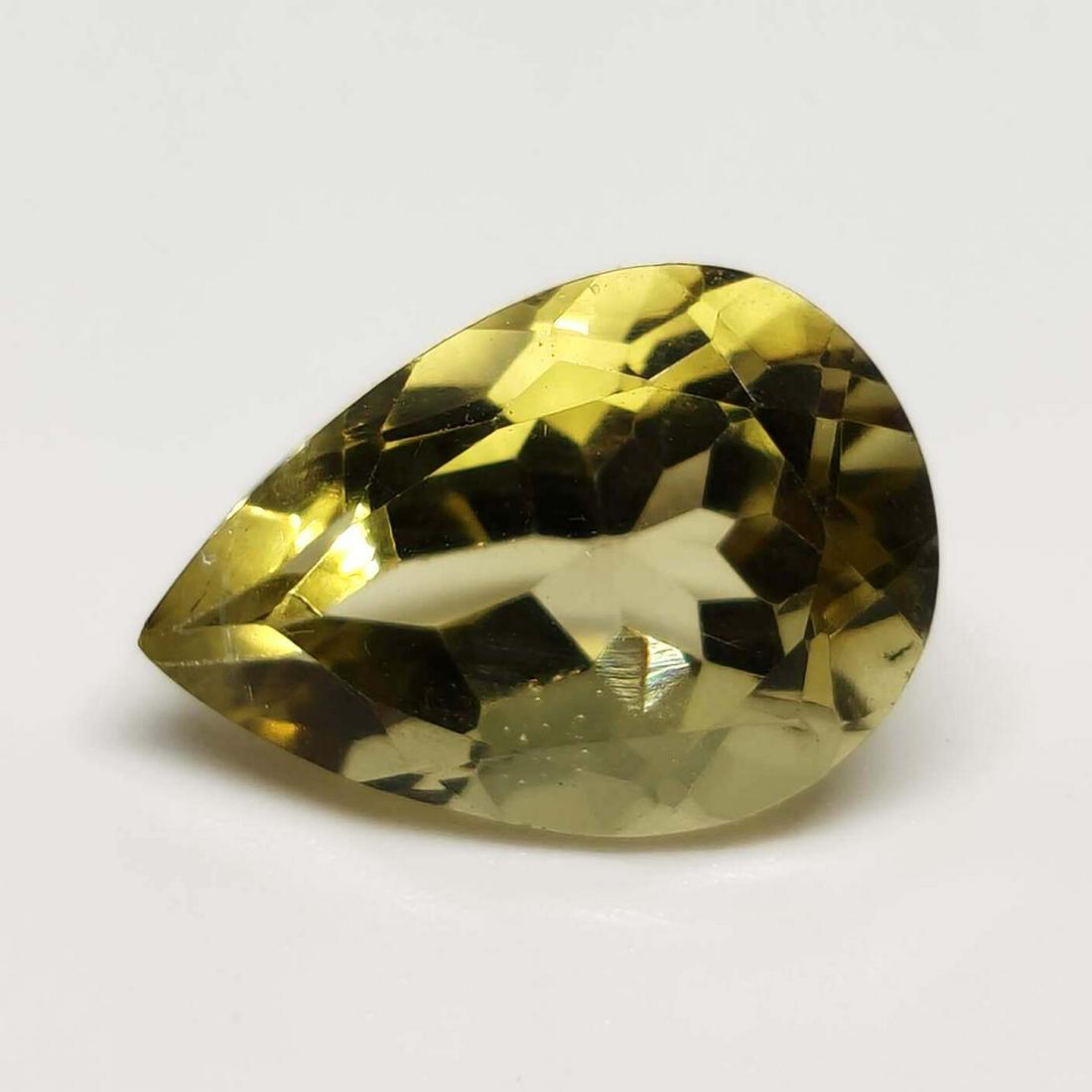 5.25 ct Natural Green Lemon Quartz: No Reserve! Title: 5.25 ct Natural Green Lemon Quartz Description: Gemstones: Natural Lemon Quartz Carat Weights: 5.25 ct Size/Dimensions: 14 x 10 x 7.6 mm Materials & Techniques: Quartz Weight Unit: 