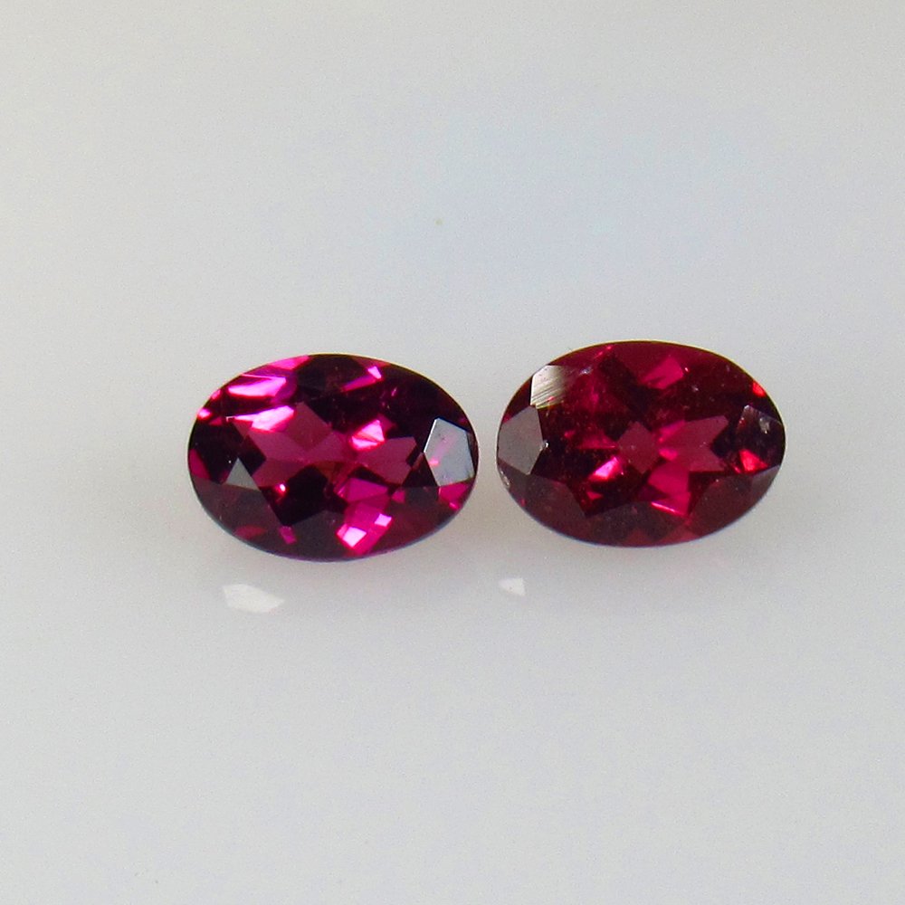 1.92 Ct Natural Pink Rhodolite Garnet Oval Pair (1 of 2)