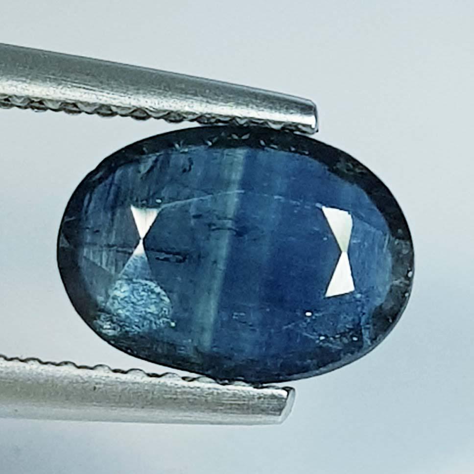 1.56 ct Natural Blue Sapphire: No Reserve! Title: 1.56 ct Natural Blue Sapphire Color clarity:VS Gemstones: Loosegemstone Carat weights: 1.56 Size/Dimensions:9.00 x 6.50 x 2.50 Additional Info:Oval - Burma Shipping: Domestic: Flat-