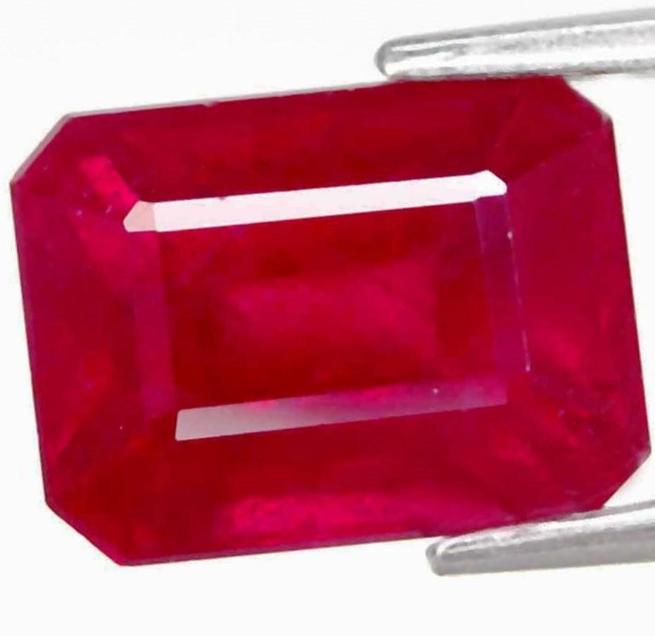 2,03 cts Natural Octagon Red ruby (1 of 3)